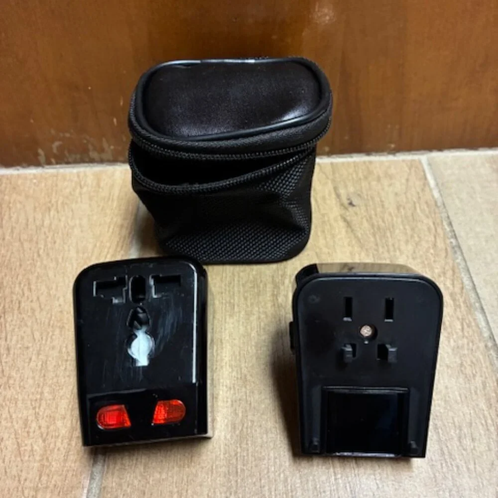 Targus World Travel Adapter w/dual USB charging ports